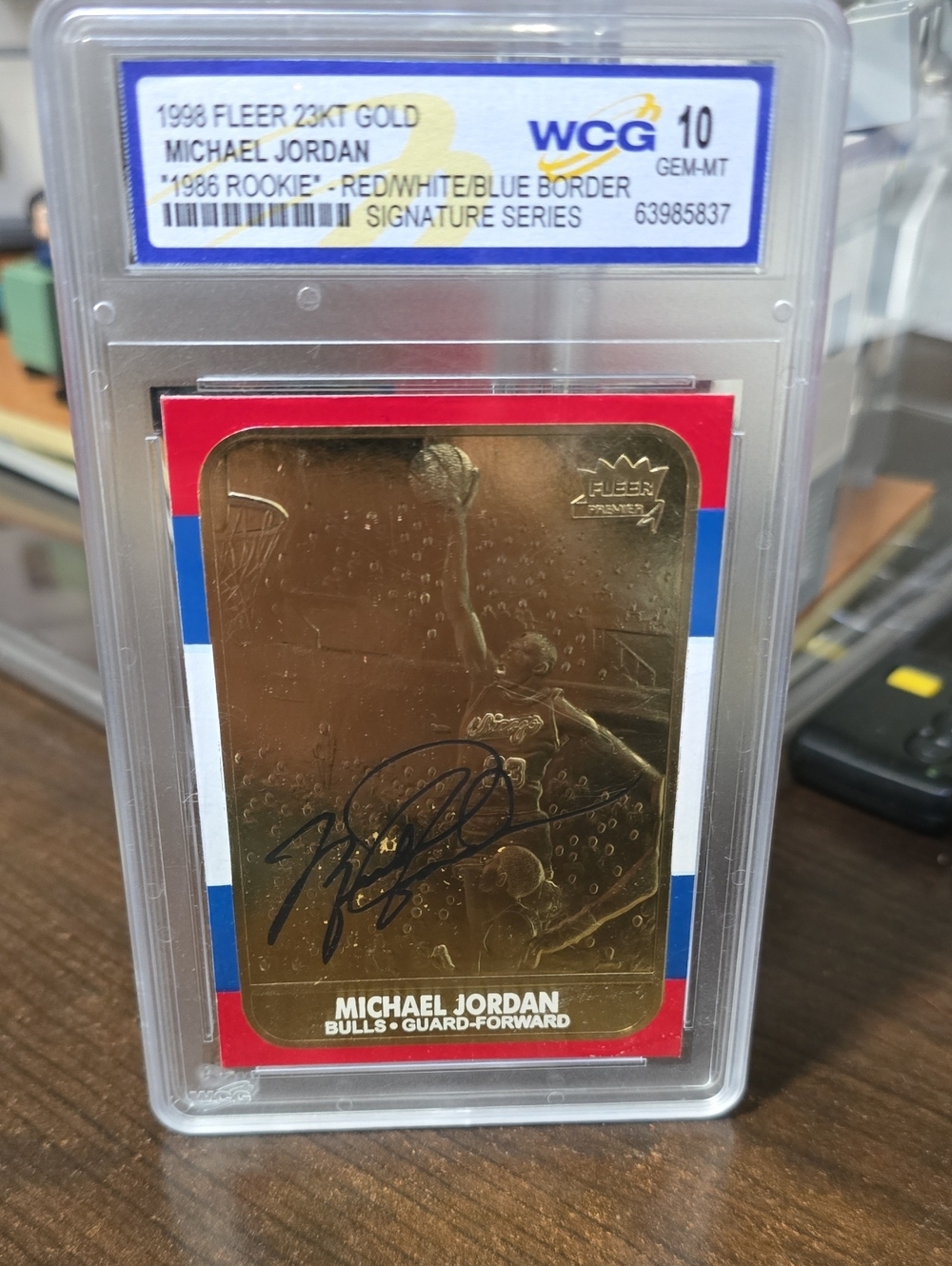 1998 Fleer Michael Jordan 23KT Gold Rookie Signature Card